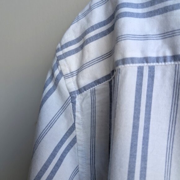 GAP Blue Casual Button Down Shirt with Vertical Stripes - Picture 4 of 4